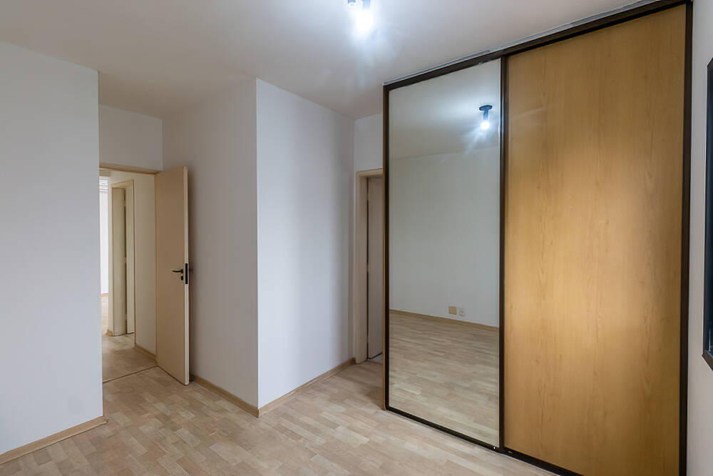 Apartamento à venda com 2 quartos, 60m² - Foto 13