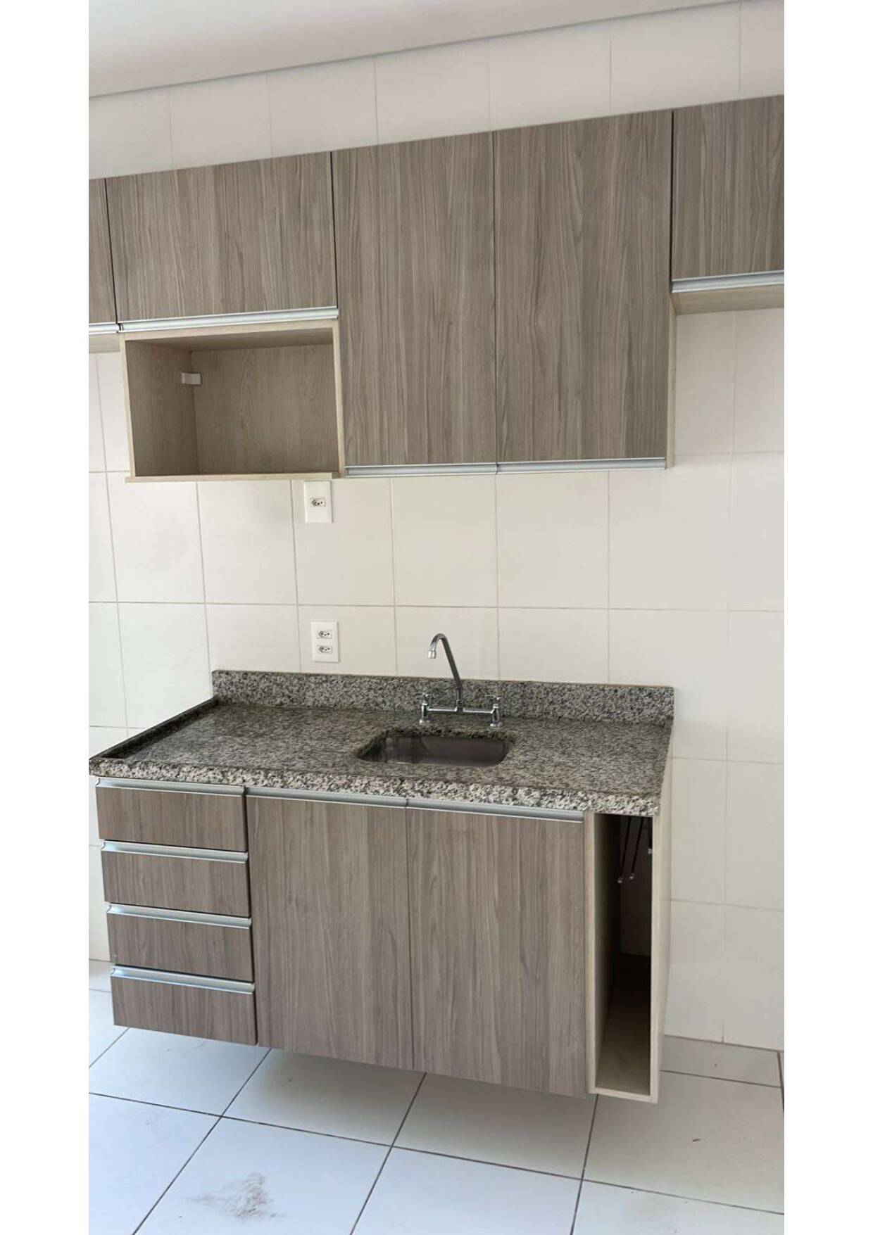 Apartamento à venda com 3 quartos, 66m² - Foto 2