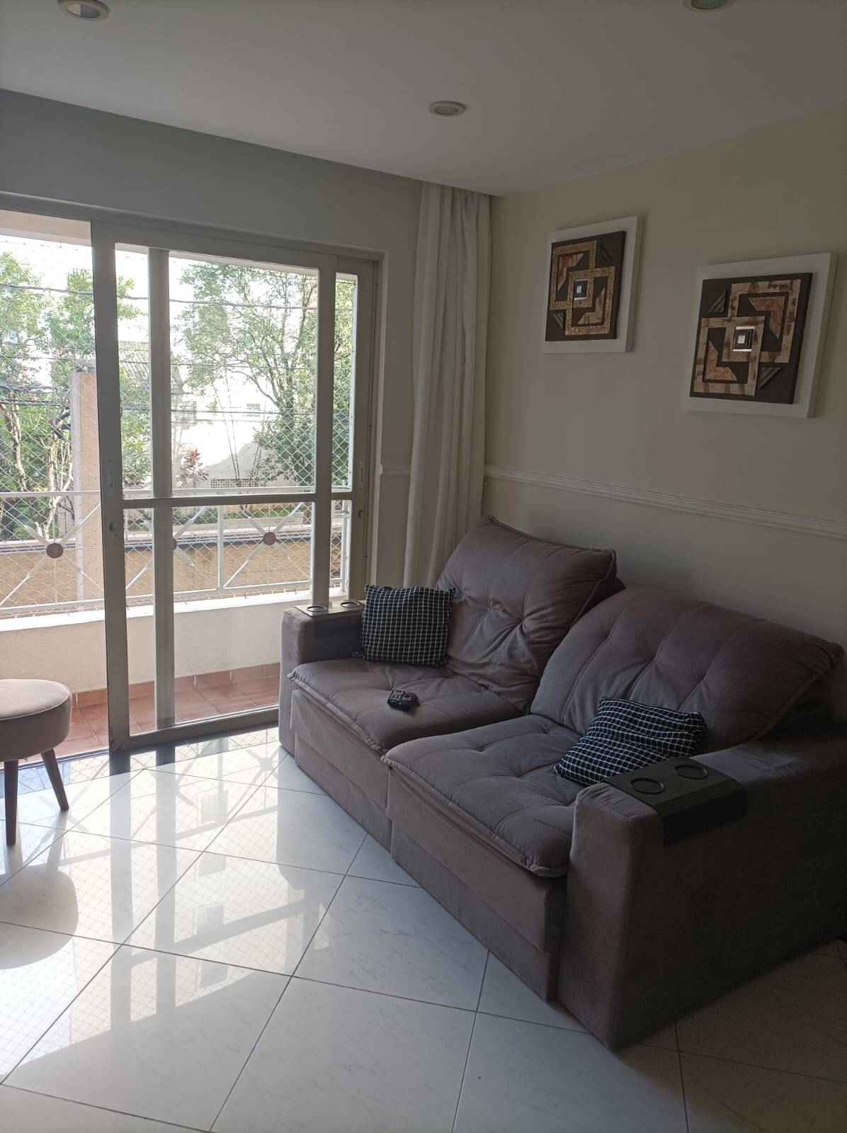 Apartamento à venda com 3 quartos, 74m² - Foto 3