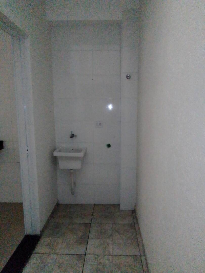 Apartamento à venda com 2 quartos, 40m² - Foto 13