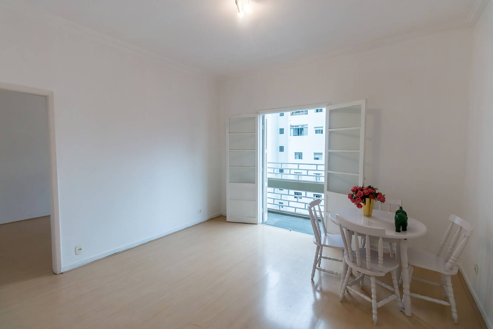 Apartamento à venda com 1 quarto, 66m² - Foto 1