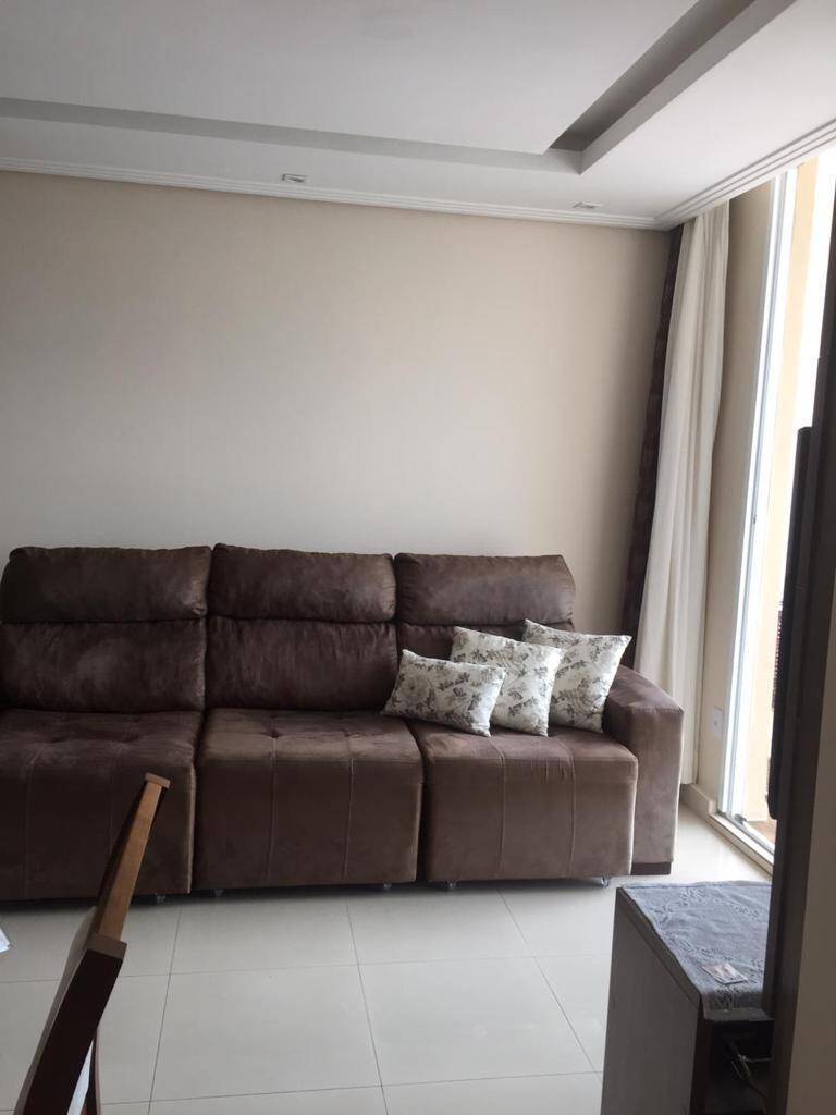 Apartamento à venda com 3 quartos, 70m² - Foto 2