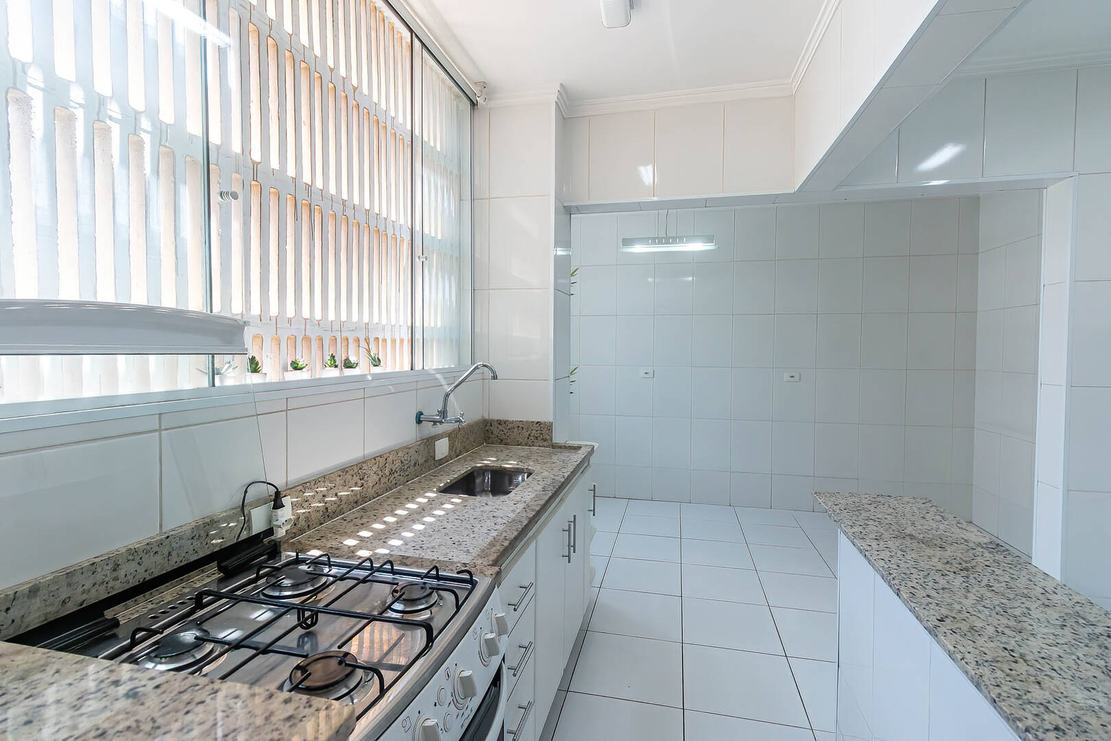 Apartamento à venda e aluguel com 2 quartos, 103m² - Foto 22