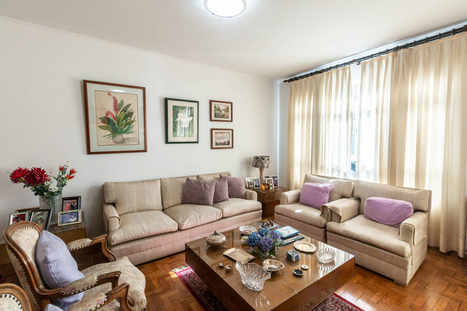 Apartamento à venda com 3 quartos, 126m² - Foto 2