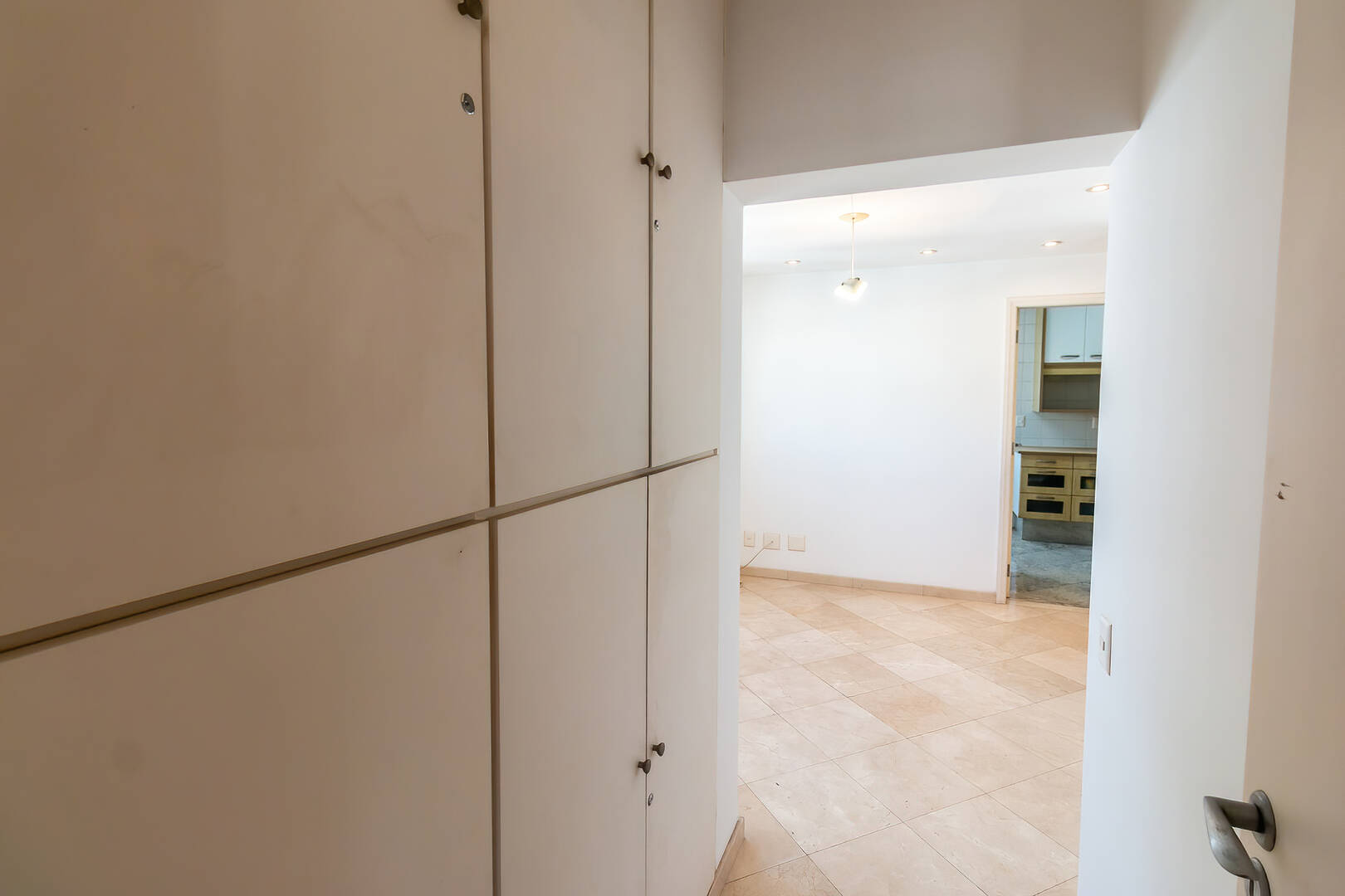 Apartamento para alugar com 3 quartos, 240m² - Foto 31