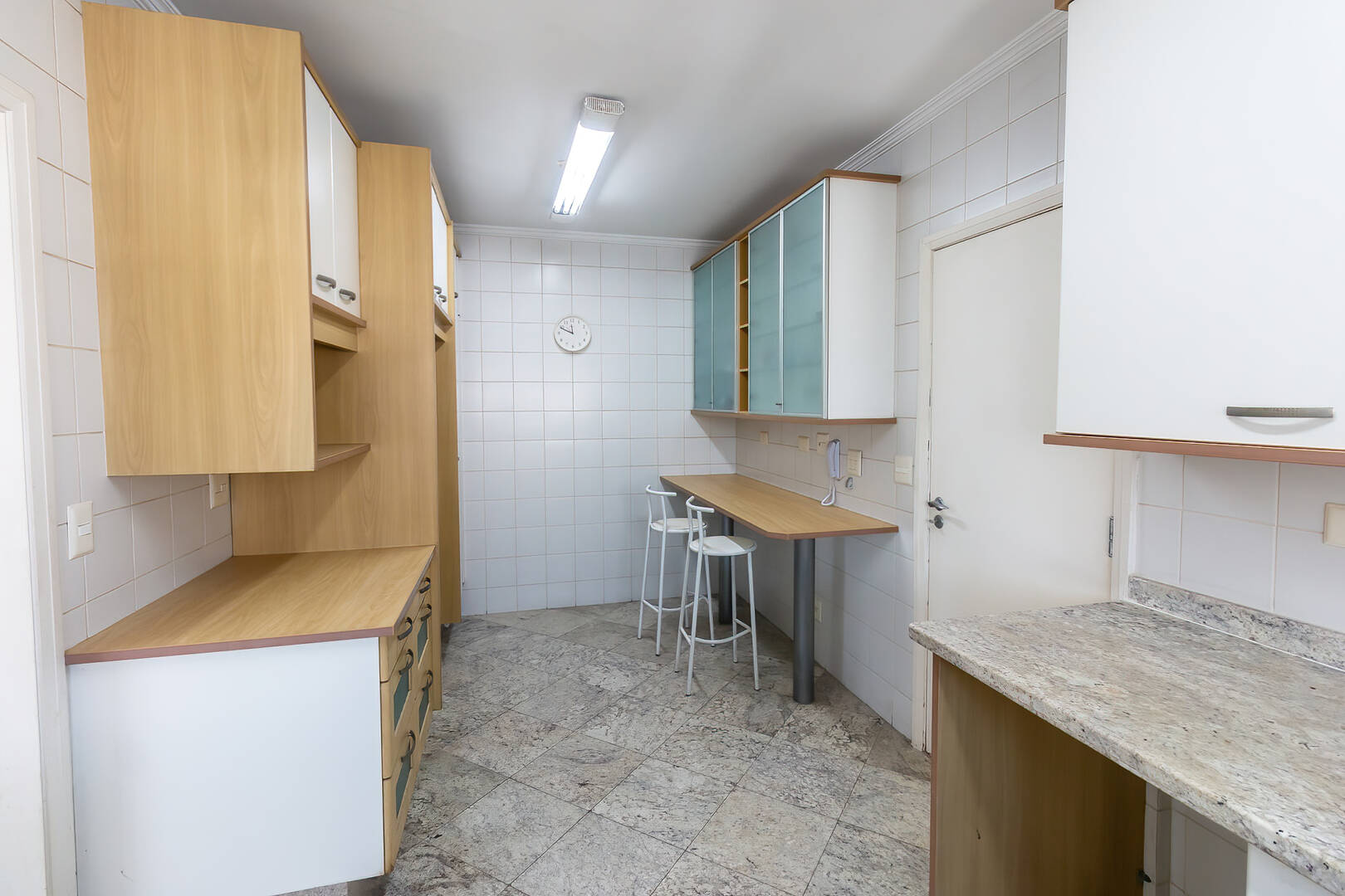 Apartamento para alugar com 3 quartos, 240m² - Foto 37