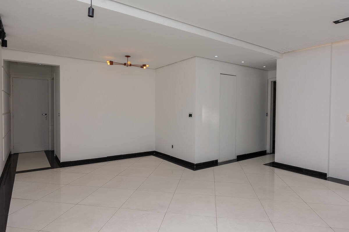 Apartamento à venda com 2 quartos, 72m² - Foto 9