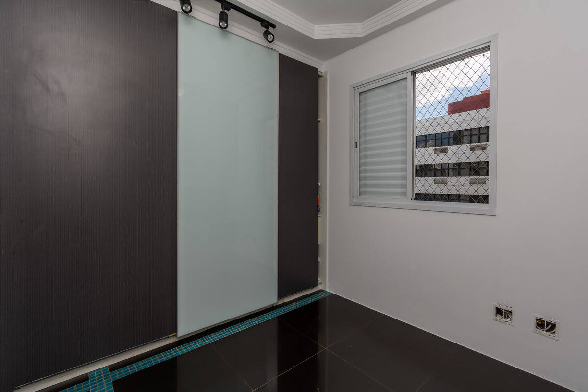 Apartamento à venda com 2 quartos, 72m² - Foto 10