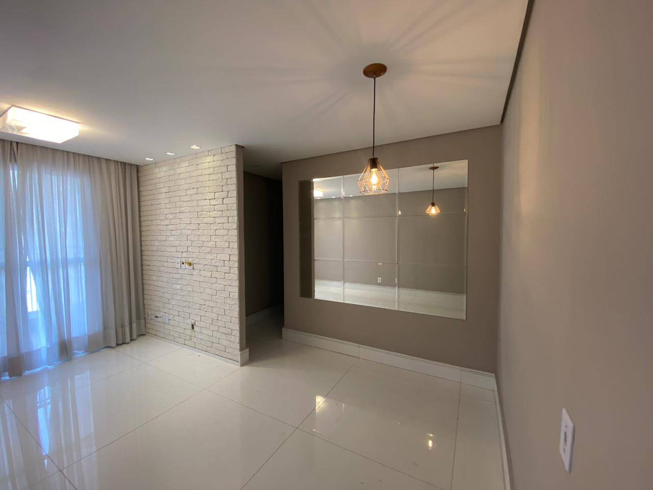 Apartamento à venda com 3 quartos, 61m² - Foto 1